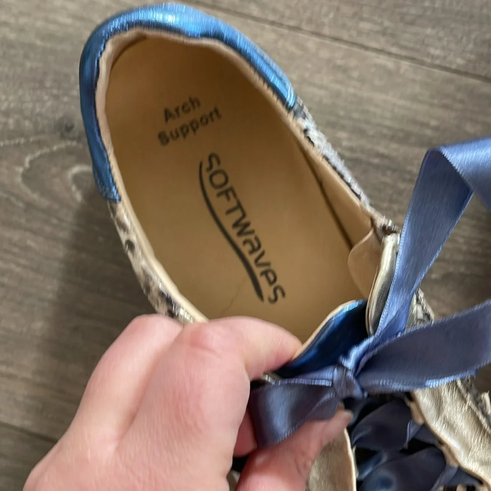 Softwaves Blue Python Print Sneaker - Picture 4 of 12